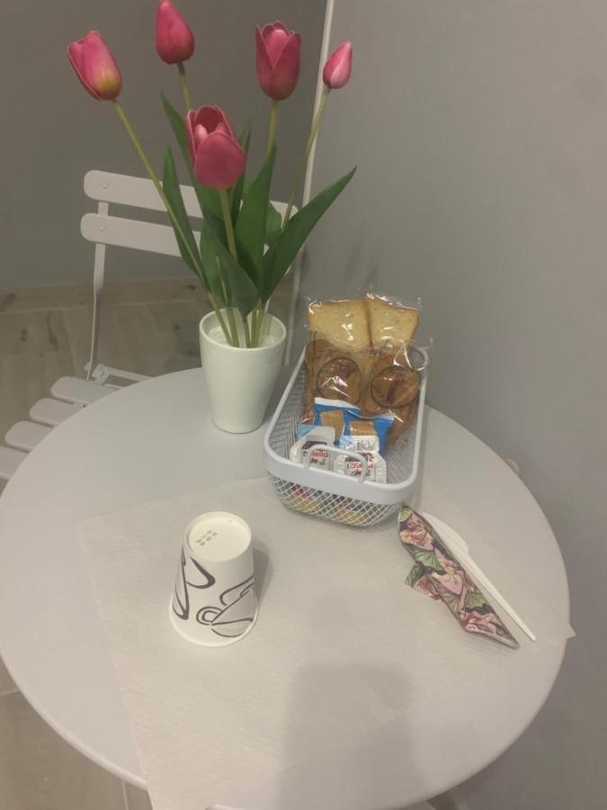 Bed and Breakfast Le Stanze Di Dalia Crotone Exterior foto